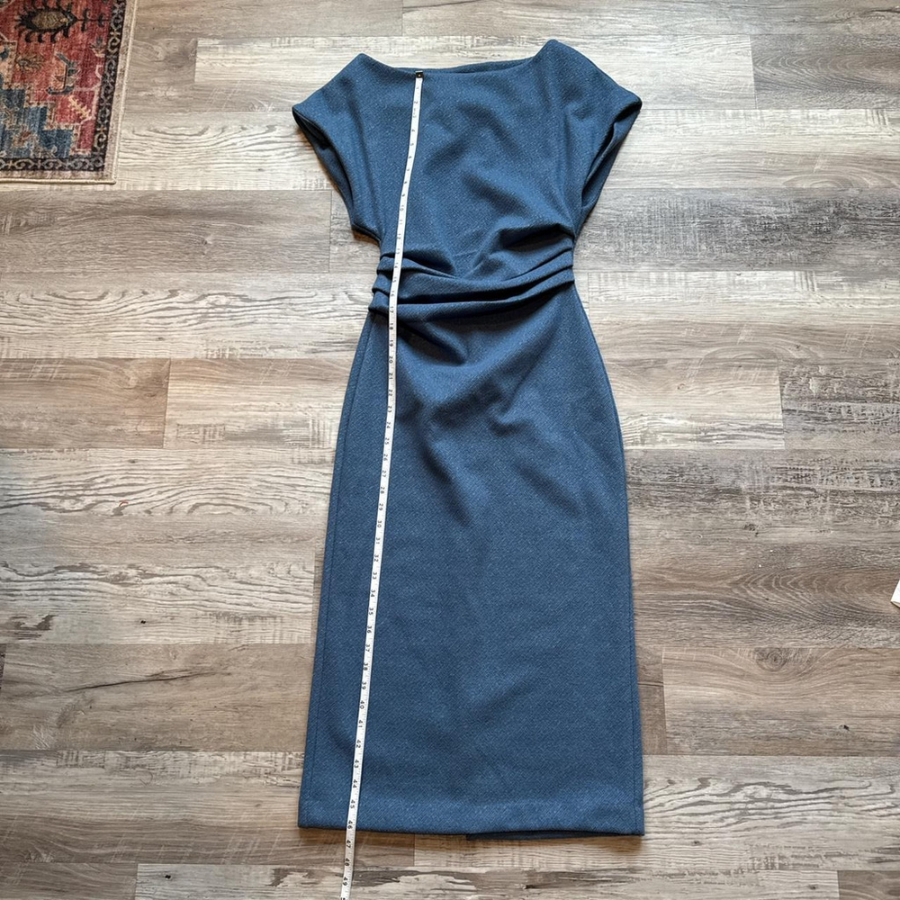 dresses - Picture 2 of 9